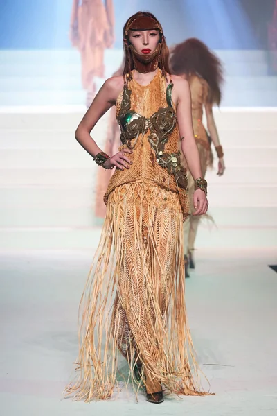 Look 145